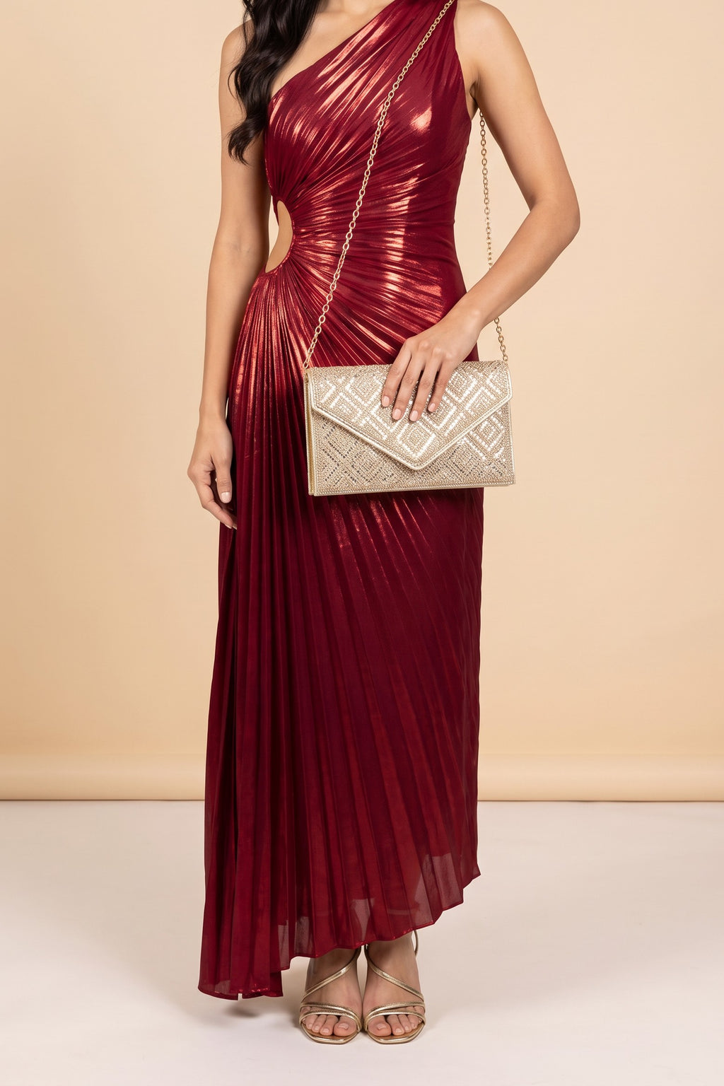 Front view of the Gemma rhinestone envelope clutch.