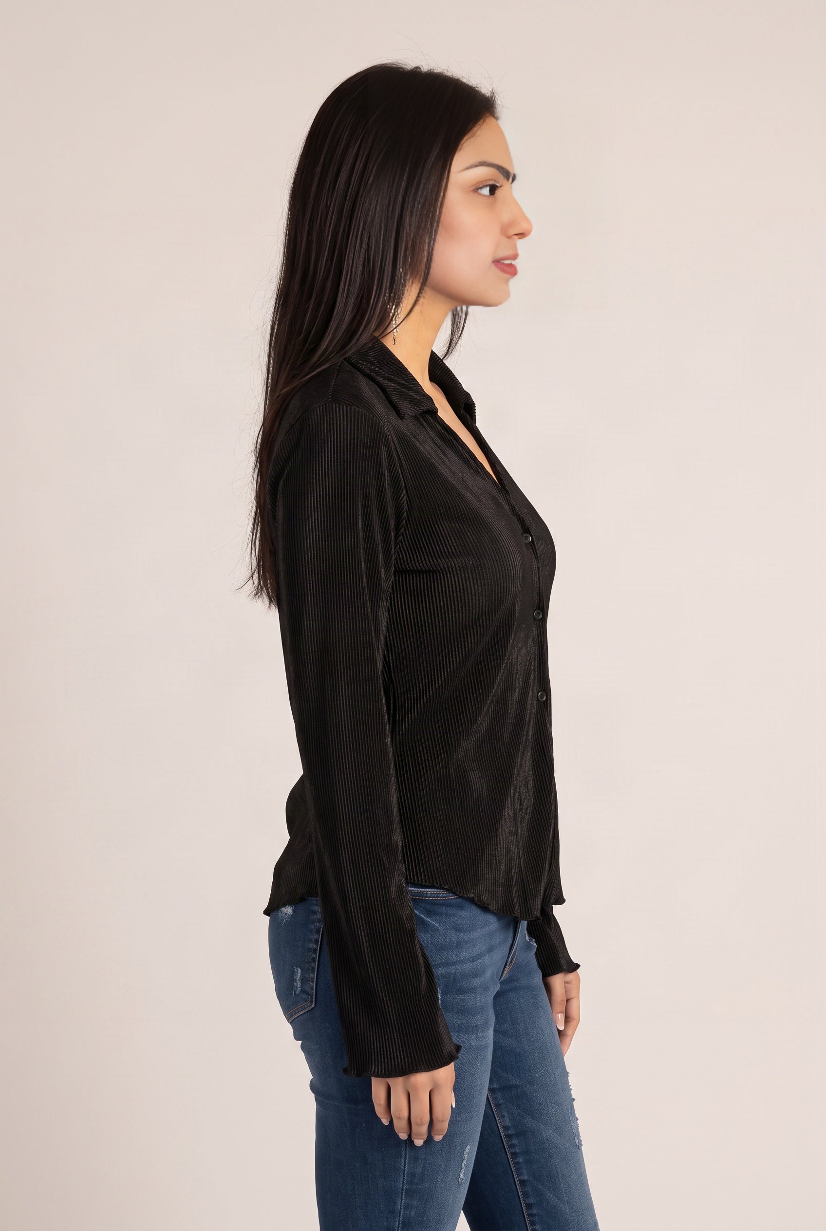 Side view of the Large Champagne pleated top showing ease through the bust, waist and hip.