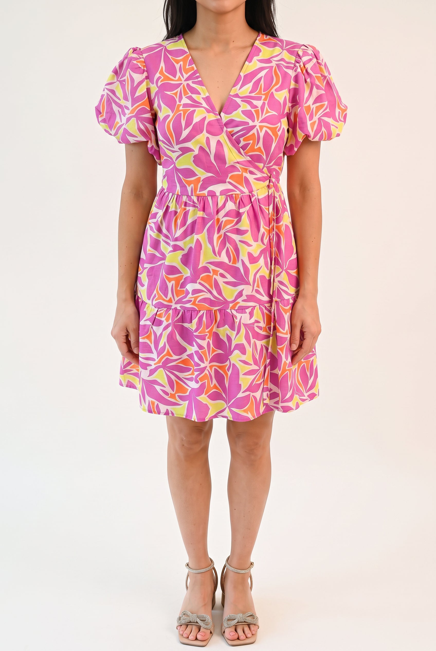Front fit of Somewhere Sunny floral puff-sleeve dress in Small on Shweta.
