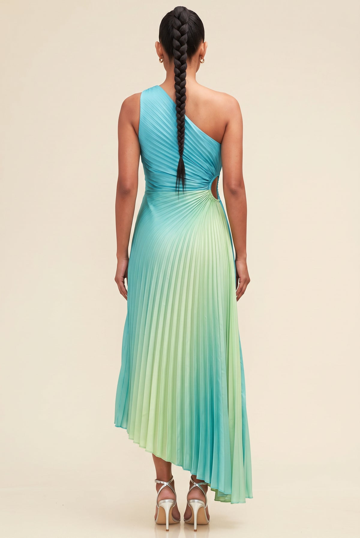 Back fit of the Island In The Sun Ombre Pleated Dress in Small on Shweta.
