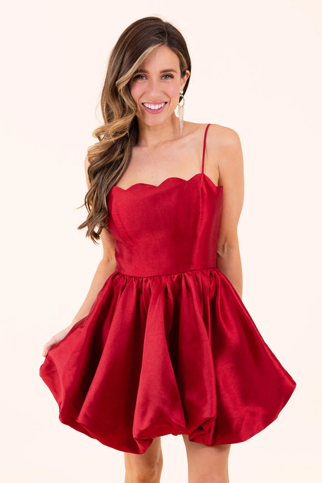 Elegant Red Scalloped Edge Cocktail Dress - Large / Red Elegant Red Scalloped Edge Cocktail Dress - Large / Red