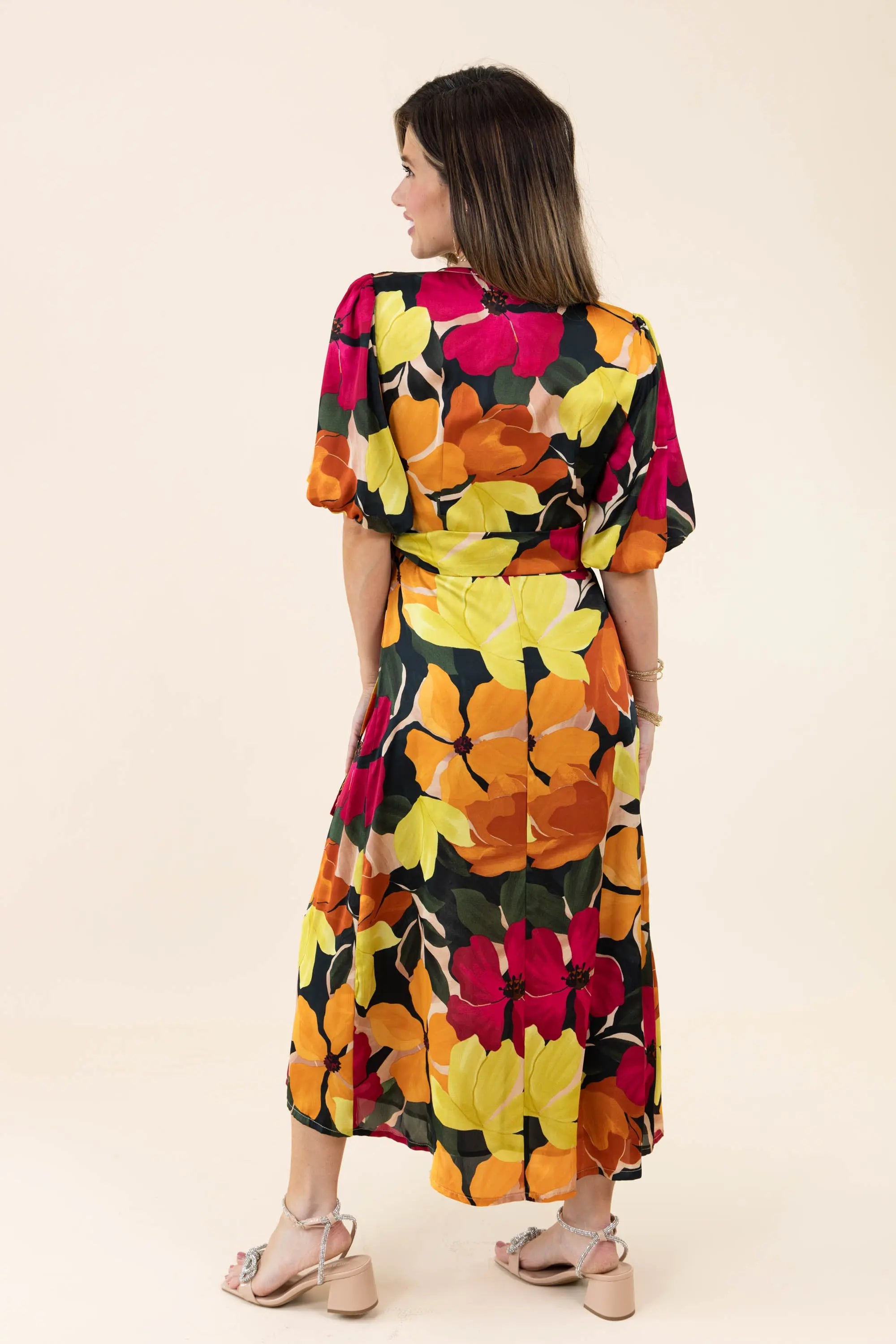bubble wrap dress Orange Linen Cotton Midi - Sleeves, A-Line Silhouette 4196 It has no internal clip or button POG ORANGE BUBBLE SLEEVES CRISS