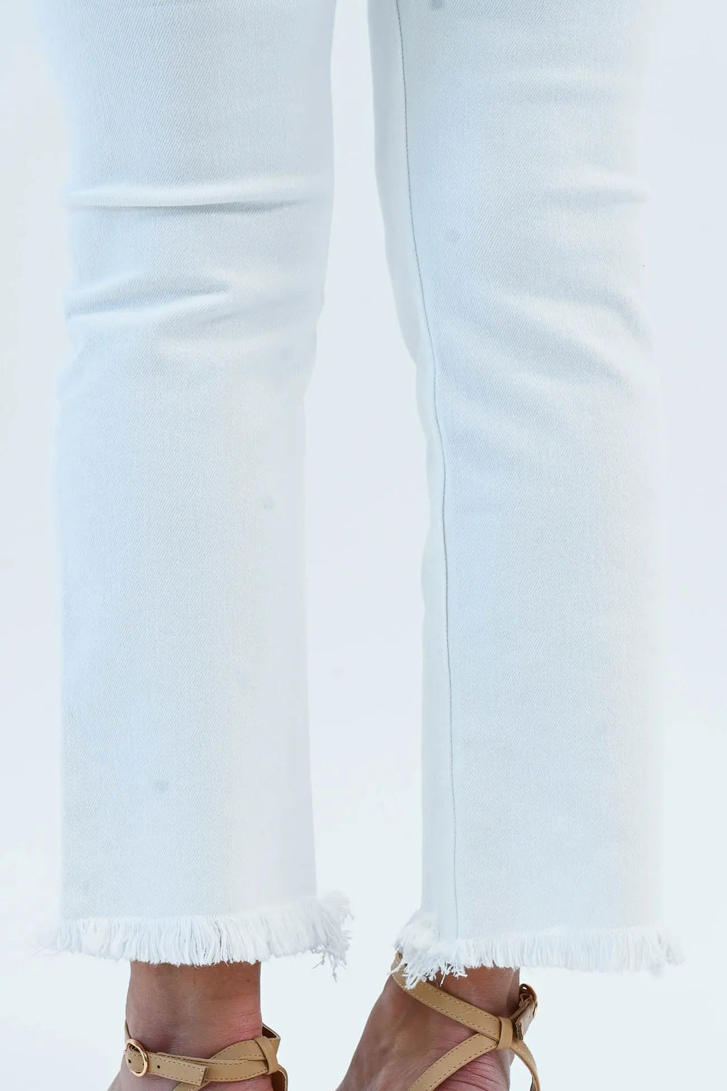 All of Me Mid Rise Slim Straight Jean Bezza