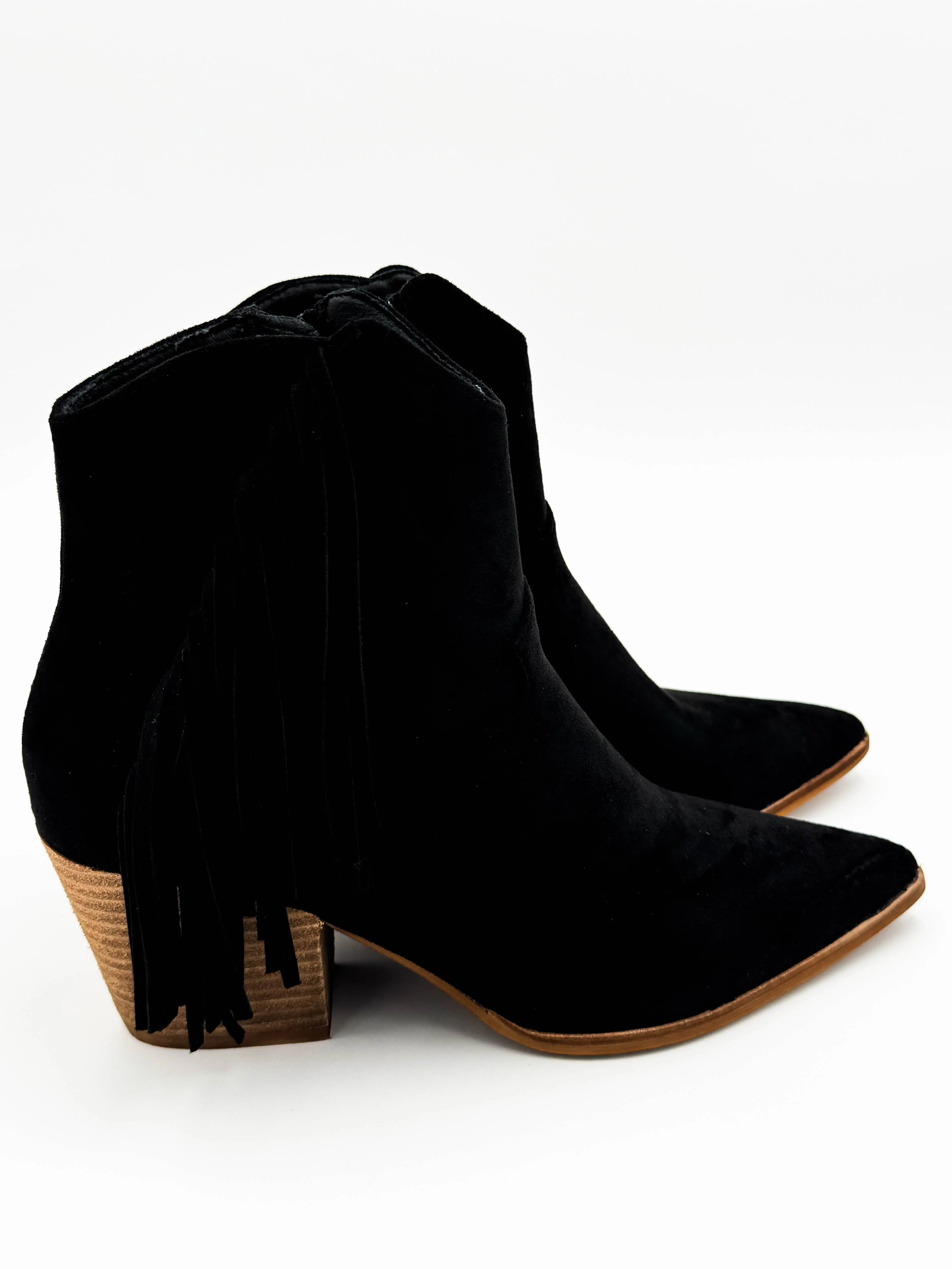 Dixie Tassel Detail Pointed-Toe Western Ankle Boots CCOCCI