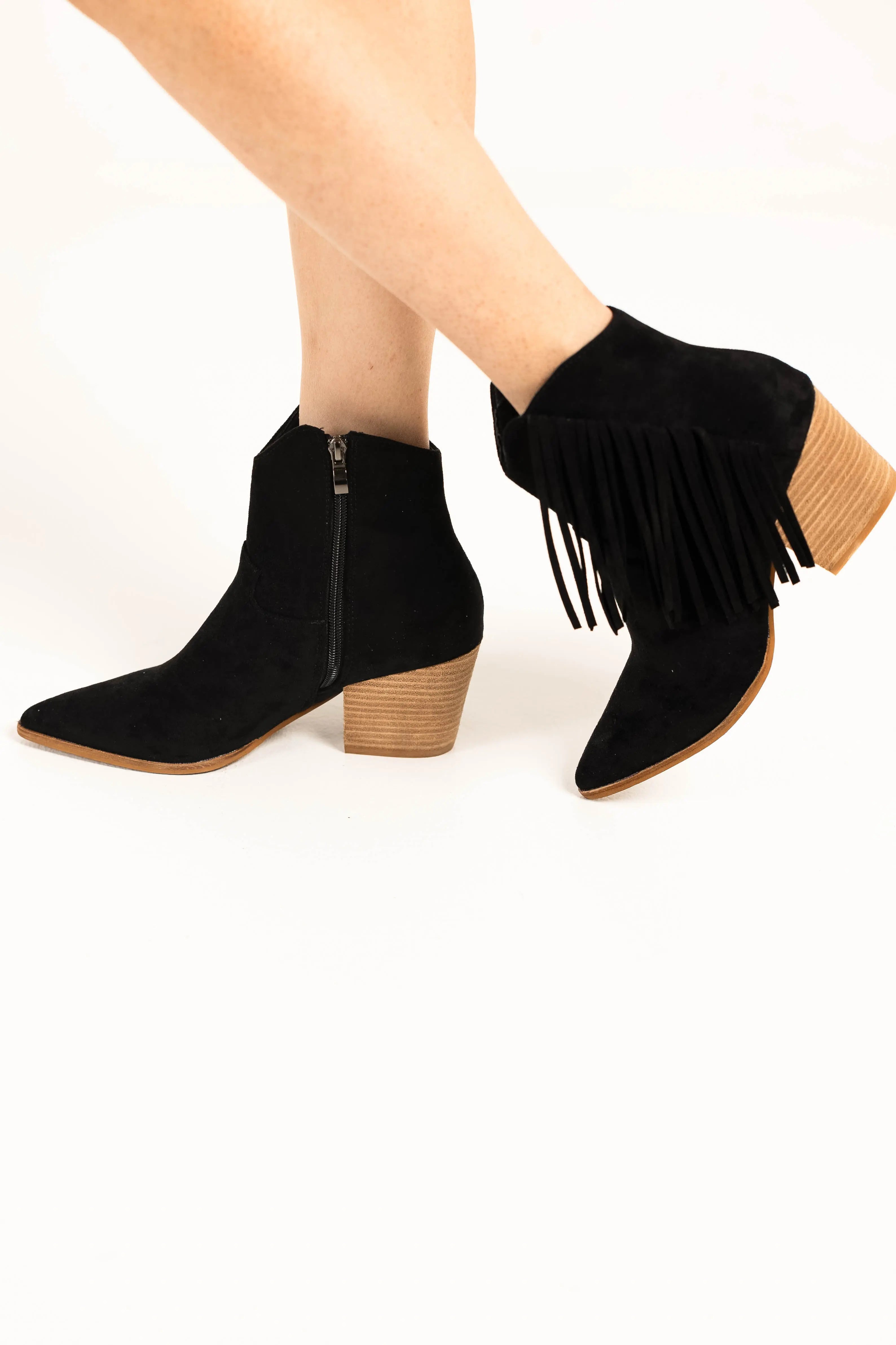 Dixie Tassel Detail Pointed-Toe Western Ankle Boots CCOCCI
