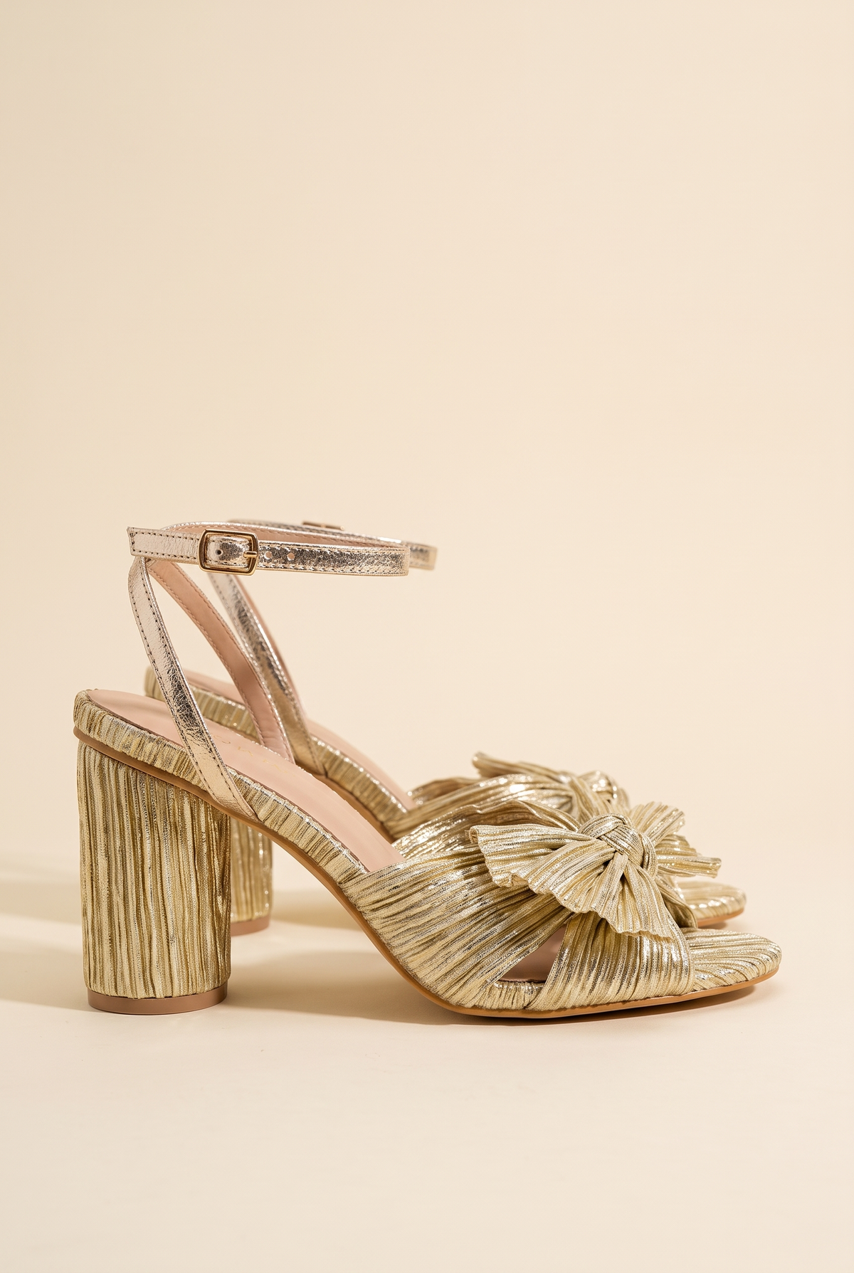 Avery Bow Sandals, Side