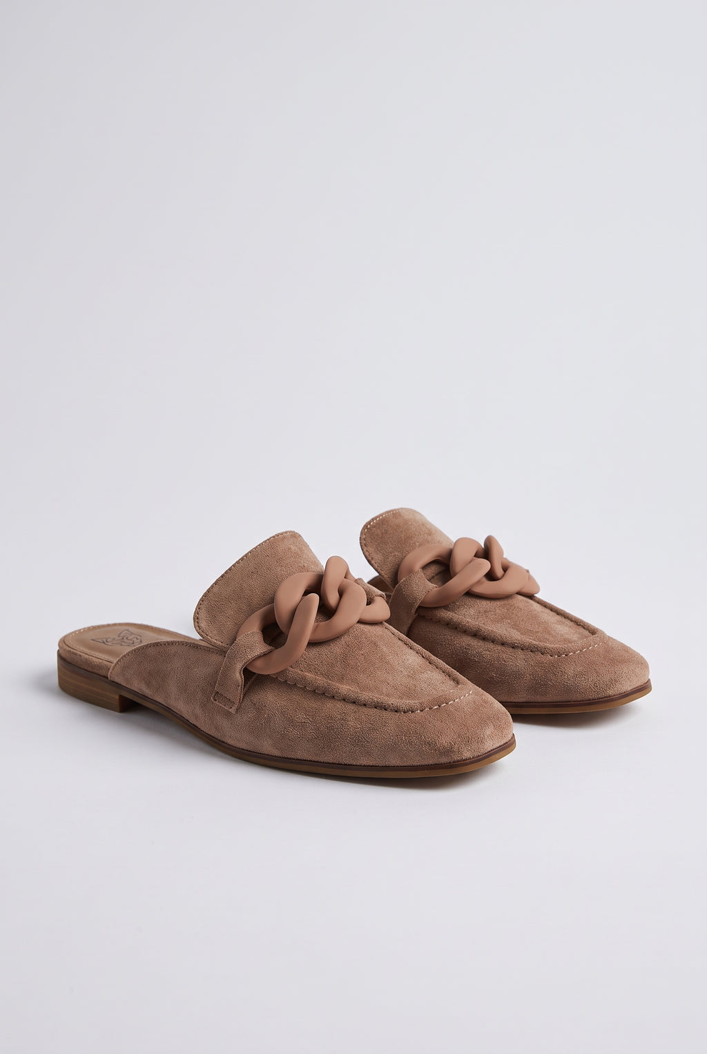 Charlotte Mules, Three-quarter