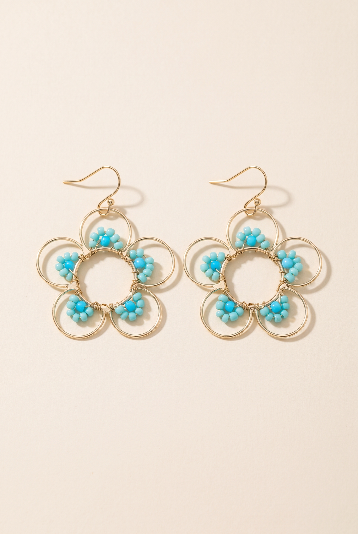 Daisy Earrings, Blue still life