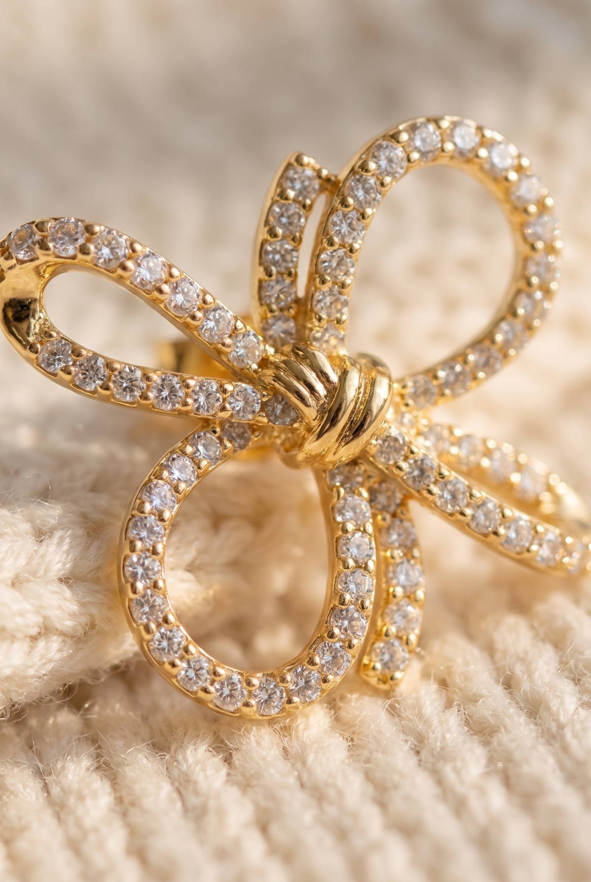 Evelyn Earrings, Detail