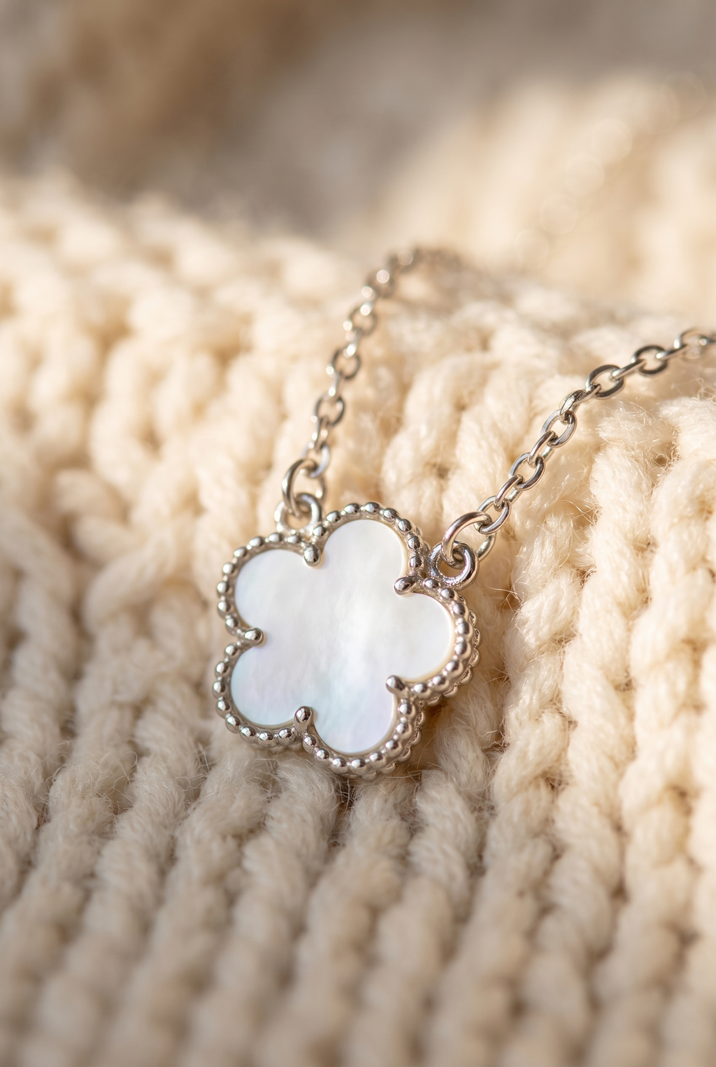 Flora Necklace, Detail