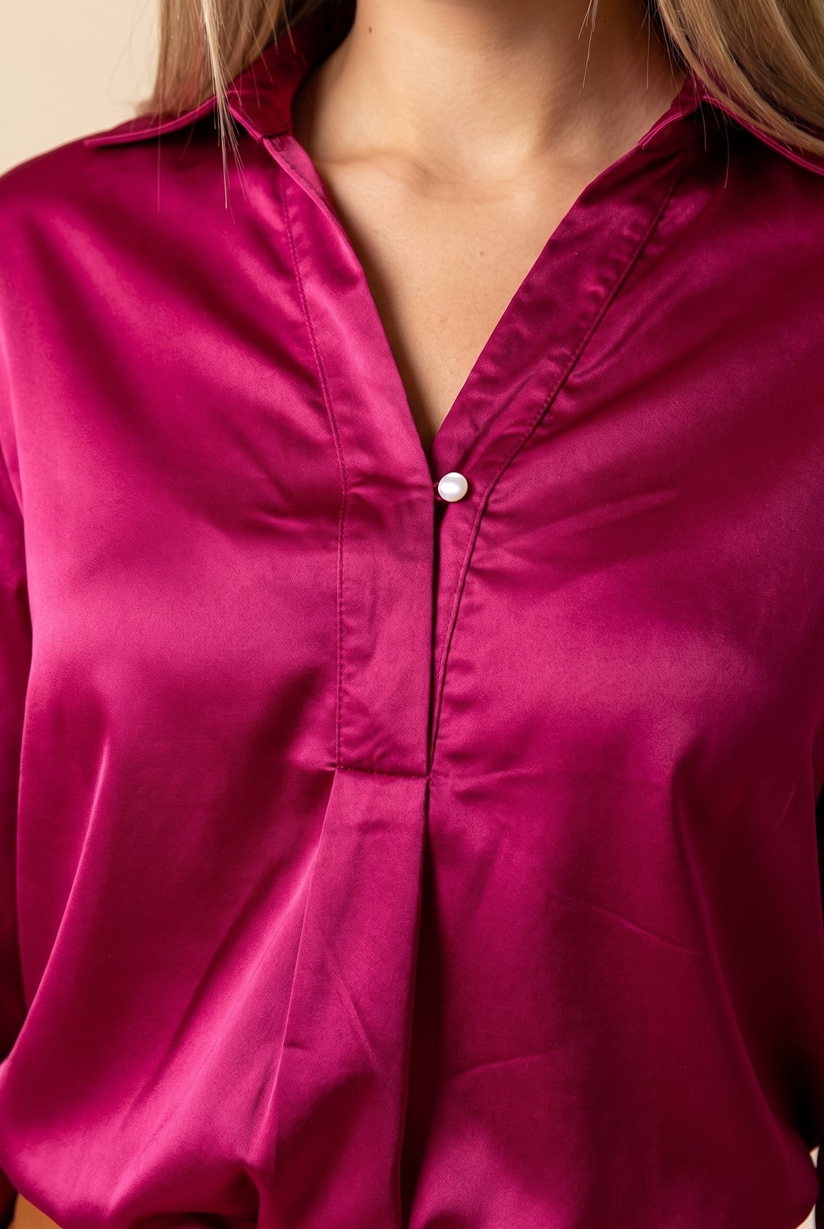Hang in there Satin Half Placket Blouce, Macro