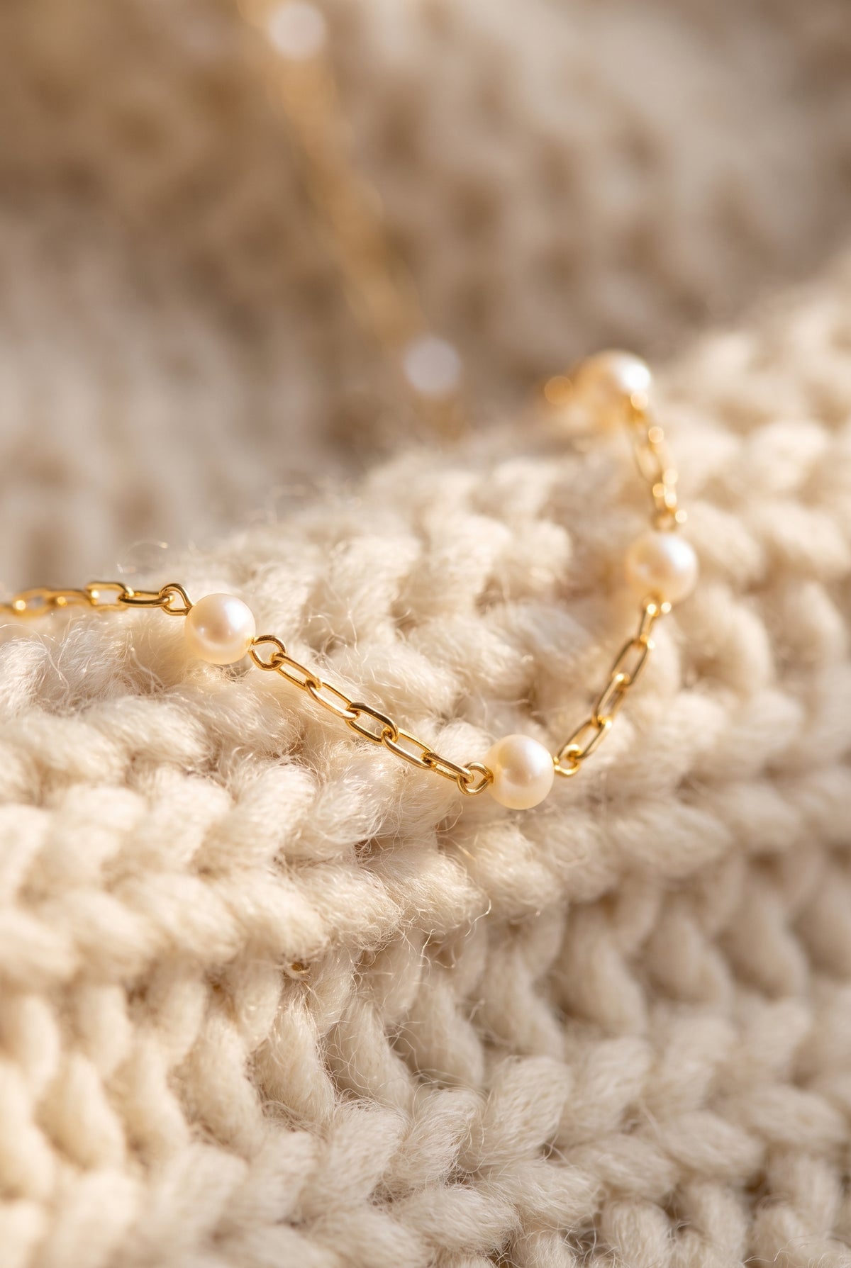 Kate Chain Pearl Necklace, Detail