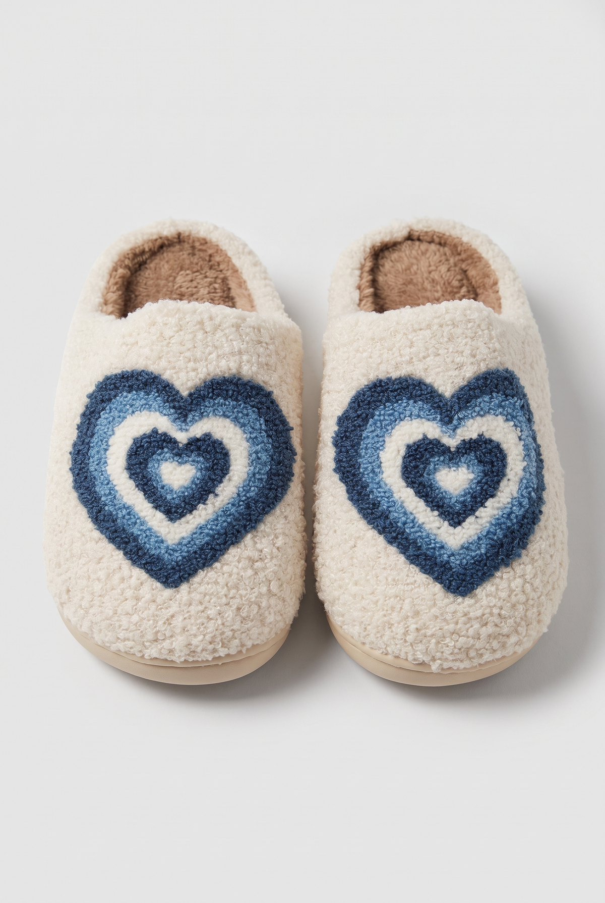Lucy Cozy Heart Slippers, Front
