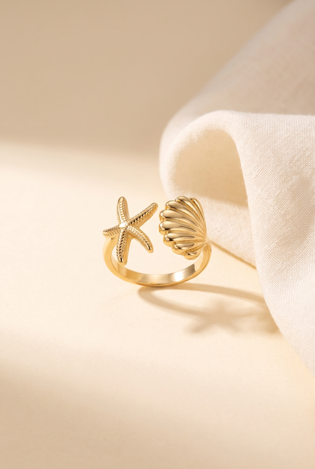 Maria Ocean Treasure Open Wrap Ring Gold, Still life