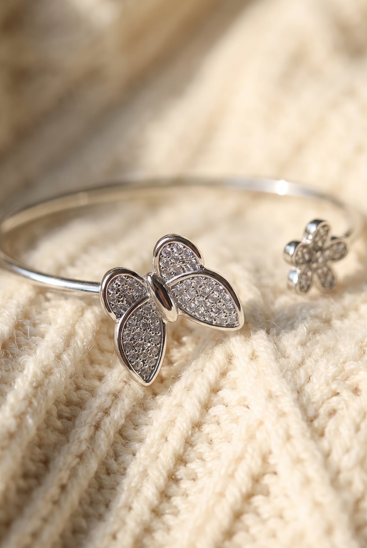 Rosalie Butterfly Bracelet, Detail