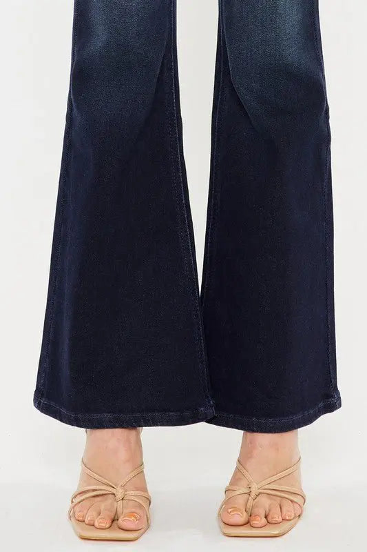 Stand Out High Rise Flare Jeans Kan Can