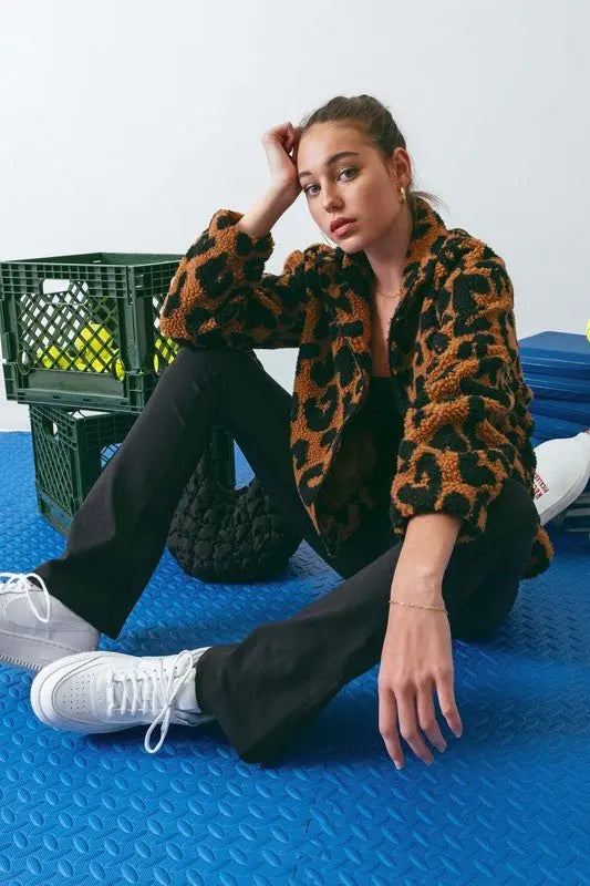 Going Wild Leopard Faux Sherpa Zip Up Jacket Blu Pepper