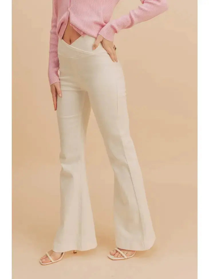 Just The Beginning Flare Jeans AEMI + CO